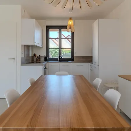 Superbe Maison Neuve Proche Centre-ville Et Pour 4 Personnes Villa