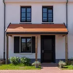 Superbe Maison Neuve Proche Centre-ville Et Pour 4 Personnes Villa *