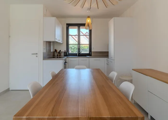 Superbe Maison Neuve Proche Centre-ville Et Pour 4 Personnes Villa