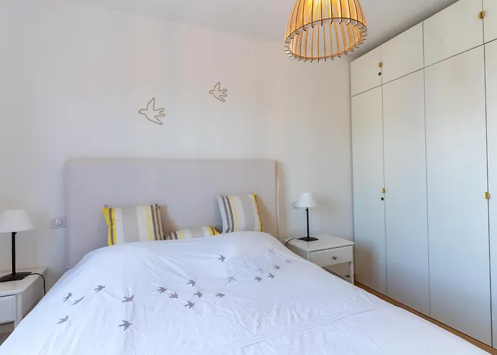 Villa Superbe Maison Neuve Proche Centre-ville Et Pour 4 Personnes *