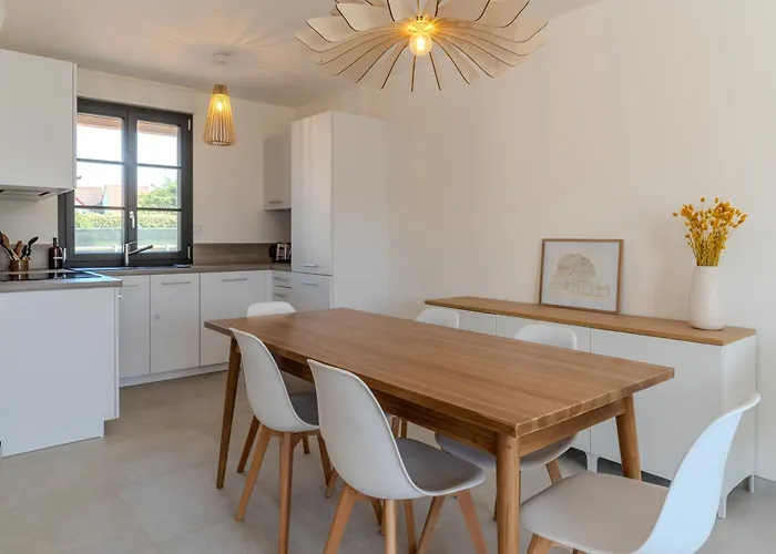 Villa Superbe Maison Neuve Proche Centre-ville Et Pour 4 Personnes *